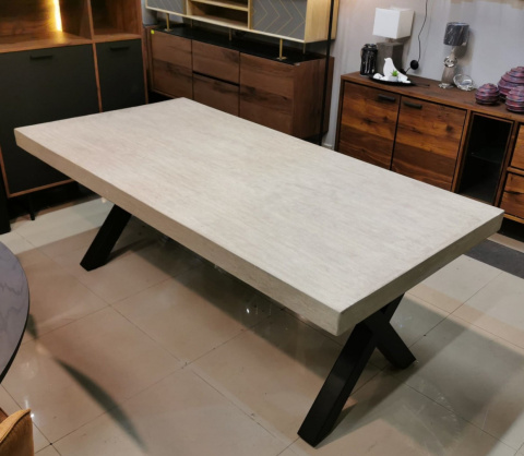 Stół z betonową powierzchnią blatu 200 x 100 cm drewno MANGO Stół z betonową powierzchnią blatu 200 x 100 cm drewno MANGO