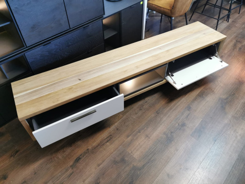 Szafka RTV Xooon Otta 210 cm (+dostawka do 300 cm) Szafka RTV Xooon Otta 210 cm (+dostawka do 300 cm)
