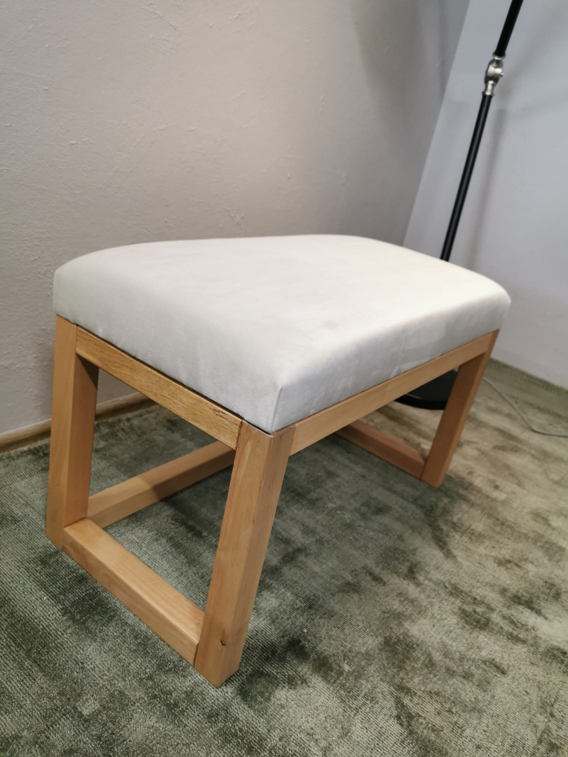Drewniane siedzisko Emra Wood Design welur Drewniane siedzisko Emra Wood Design welur