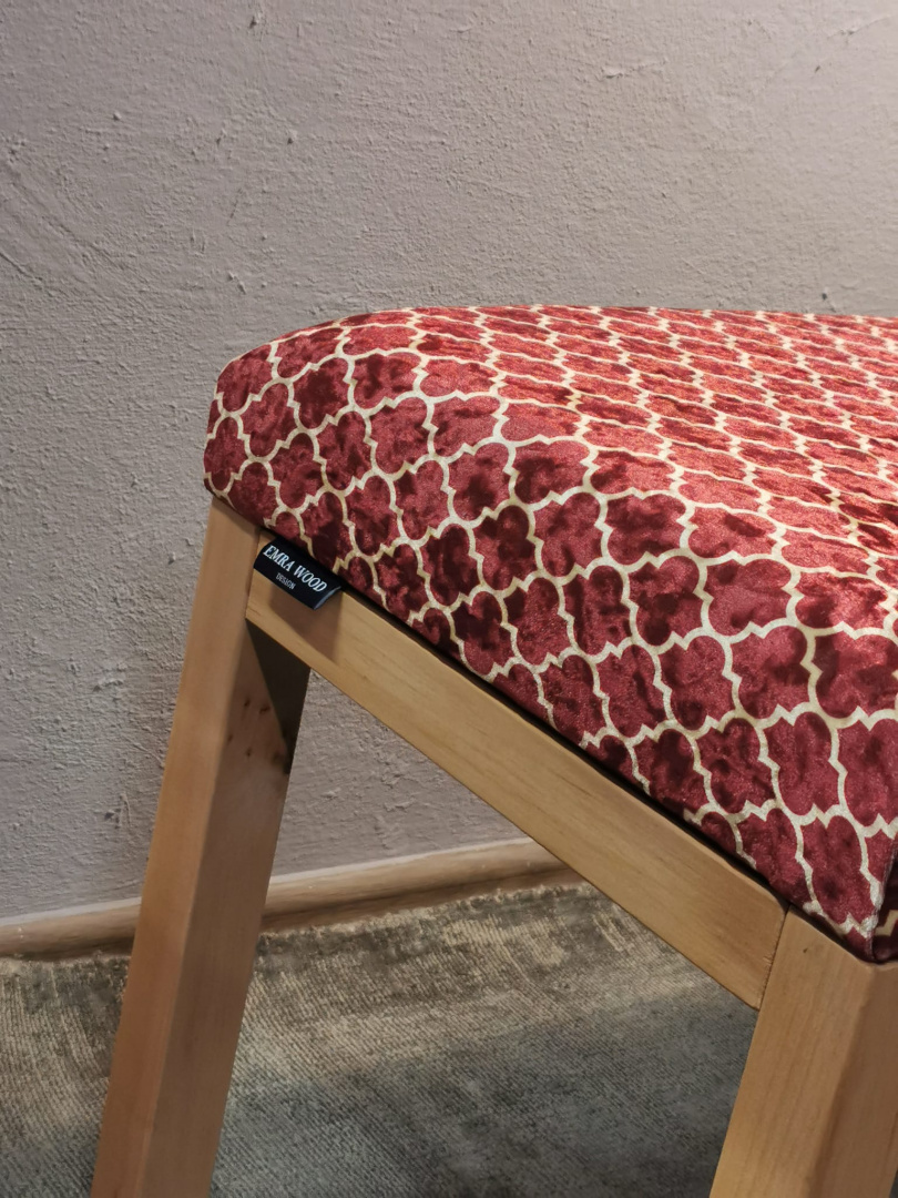 Drewniana, tapicerowana ławka Emra Wood Design Drewniana, tapicerowana ławka Emra Wood Design