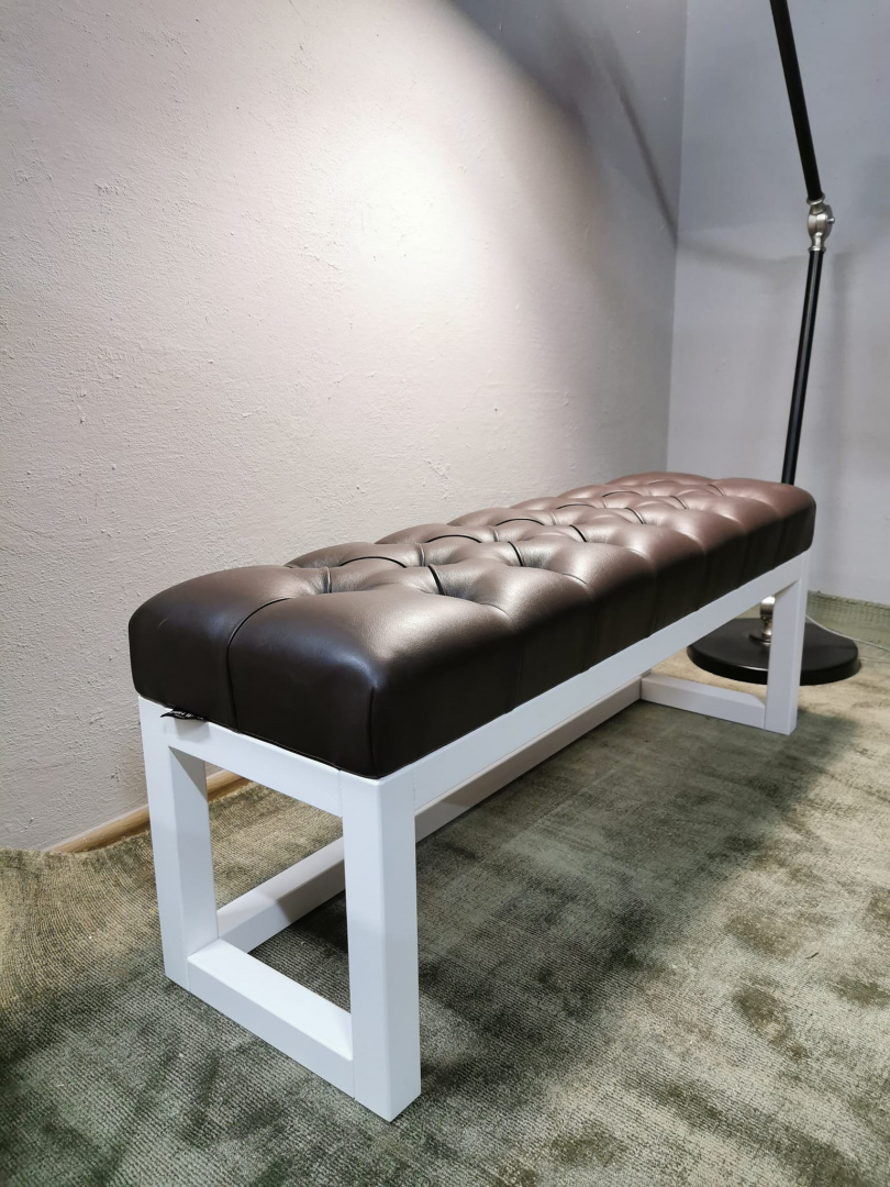 Pikowana ławka do przedpokoju Emra Wood Design brązowa ekoskóra Pikowana ławka do przedpokoju Emra Wood Design brązowa ekoskóra