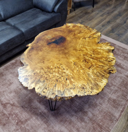 Stolik kawowy z plastra drzewa 118 x 98 cm