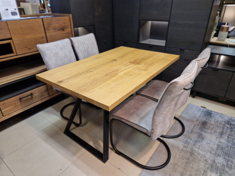 Stół z litego drewna dębowego Live Edge 140 x 90 cm