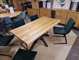 Stół z litego drewna dębowego Live Edge 150 x 80 cm