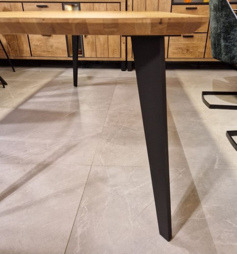 Stół dębowy 200 x 90 cm dostępny od ręki Stół dębowy 200 x 90 cm dostępny od ręki