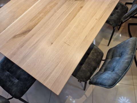 Stół dębowy 180 x 100 cm dostępny od ręki Stół dębowy 180 x 100 cm dostępny od ręki