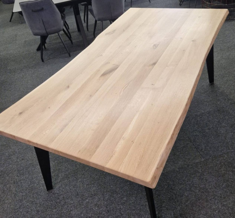 Stół dębowy 200 x 100 cm dostępny od ręki Stół dębowy 200 x 100 cm dostępny od ręki