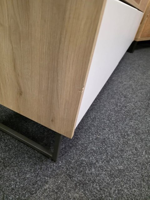 Szafka RTV Xooon Lindfield 160 cm DEFEKT Szafka RTV Xooon Lindfield 160 cm DEFEKT