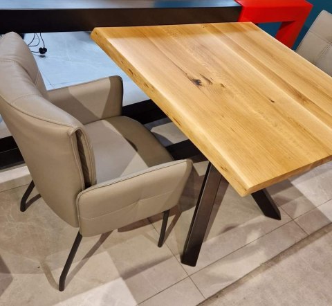 (K, od ręki) Stół dębowy 95 x 90 cm centralna noga (K, od ręki) Stół dębowy 95 x 90 cm centralna noga