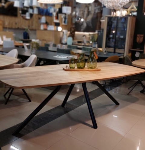 (R, od ręki) Stół Xooon Arvada 250 x 110 cm Oval lity dąb (R, od ręki) Stół Xooon Arvada 250 x 110 cm Oval lity dąb