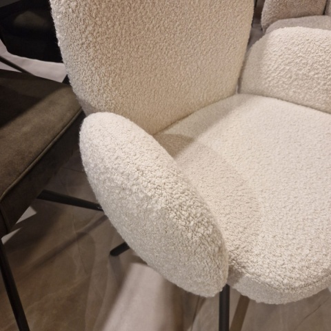 [na zamówienie] Krzesło obrotowe JAXON – tkanina Bouclé, kolor Ivory, podstawa antracyt