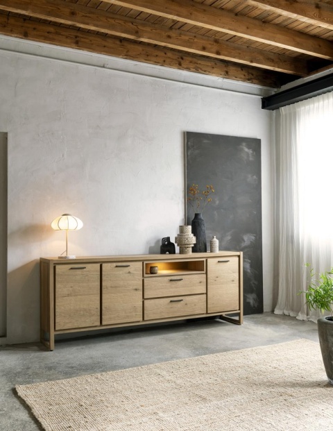 Komoda Henders& Hazel NYSTEAD z oświetleniem LED, dąb Dune Natural / lak platynowy Komoda Henders& Hazel NYSTEAD z oświetleniem LED, dąb Dune Natural / lak platynowy