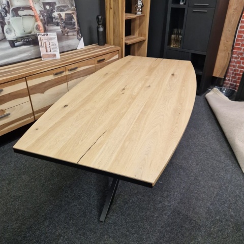 Nowoczesny stół w fornirze dębowym do jadalni FANEUR Xooon 210 x 105 cm z metalową podstawą typu pająk Nowoczesny stół w fornirze dębowym do jadalni FANEUR Xooon 210 x 105 cm z metalową podstawą typu pająk