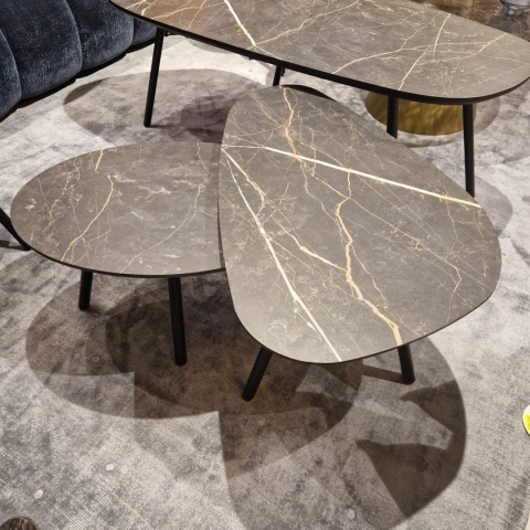 Zestaw trzech stolików kawowych Palazio – Blat Primo Laminato o wyglądzie marmuru Onyx Zestaw trzech stolików kawowych Palazio – Blat Primo Laminato o wyglądzie marmuru Onyx