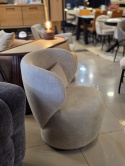 Designerski fotel wypoczynkowy SOLEE XOOON, obrotowy 360°, z poduszką lędźwiową, tkanina Luton i Cadiz, kolor kremowy