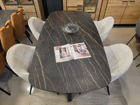 [na zamówienie] Nowoczesne krzesło z podłokietnikami Aron Happy@Home, tkanina Vulcano, kolor kremowy