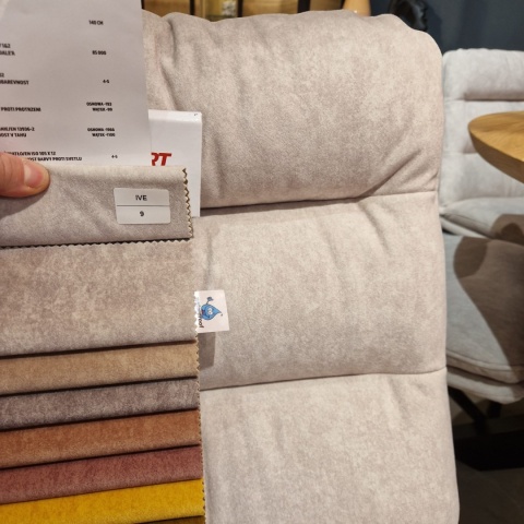 [K, od ręki] Krzesło obrotowe Mia z funkcją powrotu w personalizowanej tkaninie IVE (Welwet / Mikrofibra)