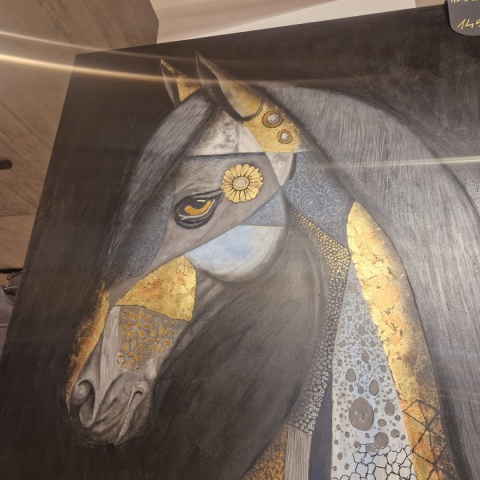 Obraz na sklejce "Arystokrata Nocy" 103x140 cm – unikatowe, ręcznie malowane dzieło S. Biedroń Obraz na sklejce "Arystokrata Nocy" 103x140 cm – unikatowe, ręcznie malowane dzieło S. Biedroń