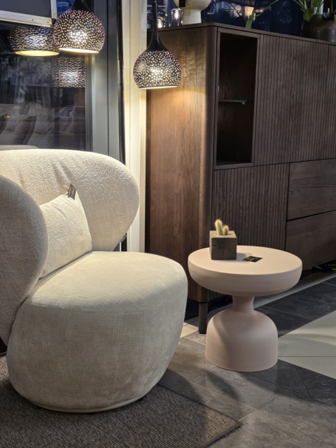Designerski fotel wypoczynkowy SOLEE XOOON, obrotowy 360°, z poduszką lędźwiową, tkanina Luton i Cadiz, kolor kremowy Designerski fotel wypoczynkowy SOLEE XOOON, obrotowy 360°, z poduszką lędźwiową, tkanina Luton i Cadiz, kolor kremowy