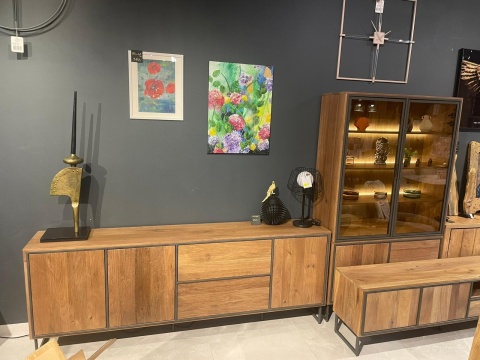 [K, defekt] Industrialna komoda TRAPANI 240 cm, fornir z mango 'smoked' na metalowej podstawie.