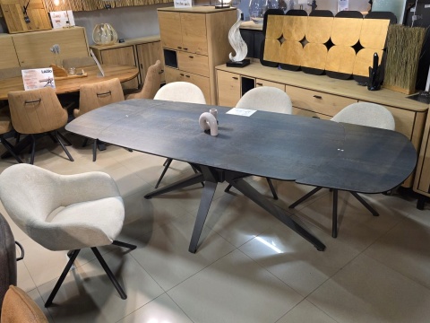 (R, od ręki) Fotel obrotowy z podłokietnikami FINN w tkaninie Livigno, kremowy z grafitową podstawą