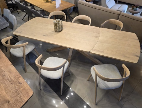 [OD RĘKI] Krzesło skandynawskie Bellami, rama z litego dębu, tkanina szenilowa Livigno - kremowy