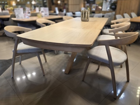 [OD RĘKI] Krzesło skandynawskie Bellami, rama z litego dębu, tkanina szenilowa Livigno - kremowy