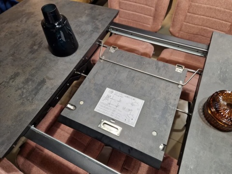 [M, od ręki defekt #2] ANTRACYT Stół rozkładany H&H Palace 190 + 60 x 110 cm 4 klasyczne nogi