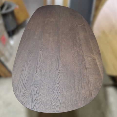 Stół do jadalni TRENTON 240x110 cm, fornir dębowy, kolor Clay, organiczny kształt