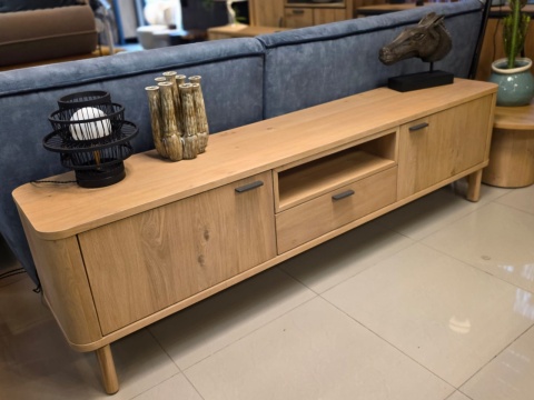 Szafka RTV ZADE 210 cm, fornir dębowy Dune, 2 drzwi, 1 szuflada, 1 nisza LED