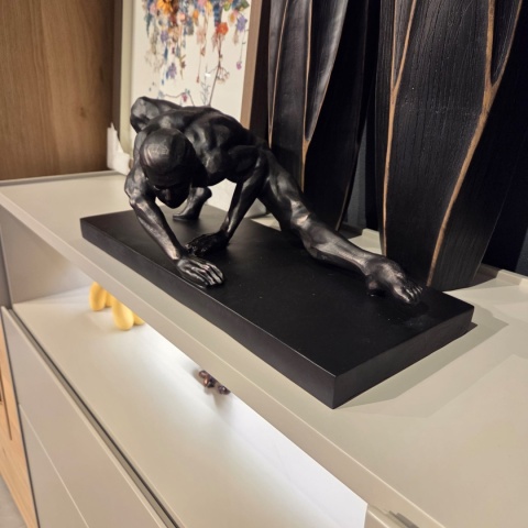 Figurka Dekoracyjna Stretching Man 50cm – Coco Maison