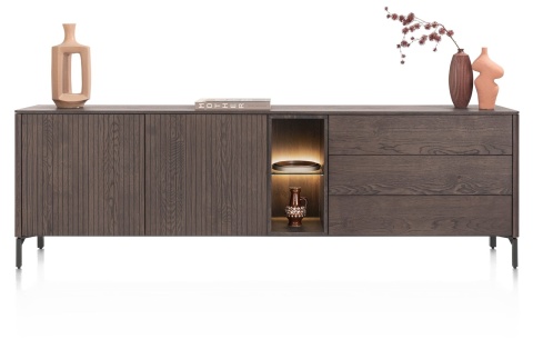 [na zamówienie] Duża Komoda / Kredens TRENTON 240 cm, Fornir Dębowy Kolor Clay, Lamele, 2 Drzwi, 3 Szuflady, Wnęki LED