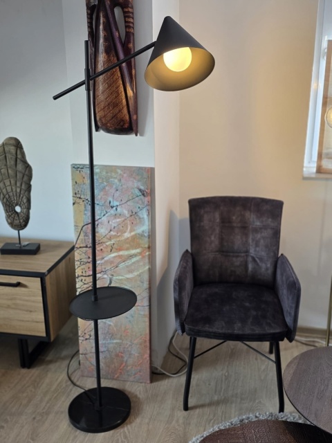 Lampa Podłogowa Daan 176 cm – Czarny Mat, Marmurowa Podstawa, Stolik | COCO maison