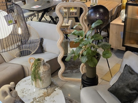 Designerskie Lustro Stojące Miro 160x60 cm – Beżowy Aksamit | COCOmaison