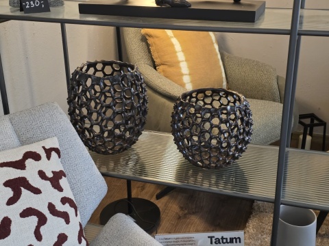 Ażurowa Osłonka Ceramiczna COCO maison Honeycomb – Szara, 21,5 cm