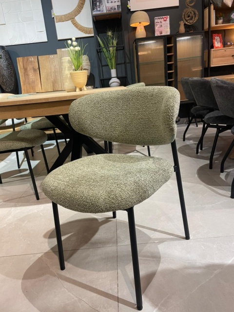 Krzesło JONA Olijfgroen – COCO maison – Naturalny Styl i Wygoda| Oliwka