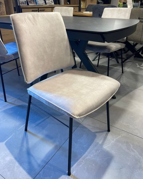 Krzesło Jadalniane FAAS / FAUSTO - Aksamit Karese 01