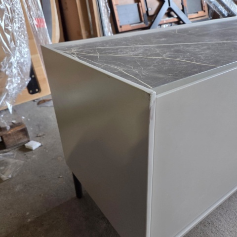 [M, defekt] Szafka RTV NOON Xooon MDF Lakierowany Silk Grey 210 cm Opcjonalny Blat Primo Laminato Marmur