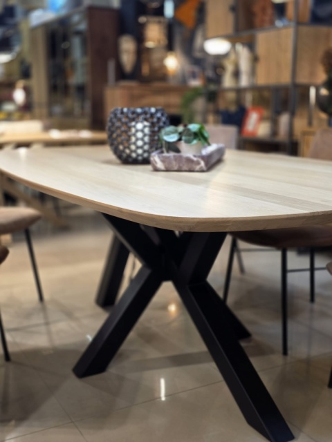 [R, od ręki] Stół Owalny SHIMLA 210 cm – Lity Dąb / Metalowa Noga Design