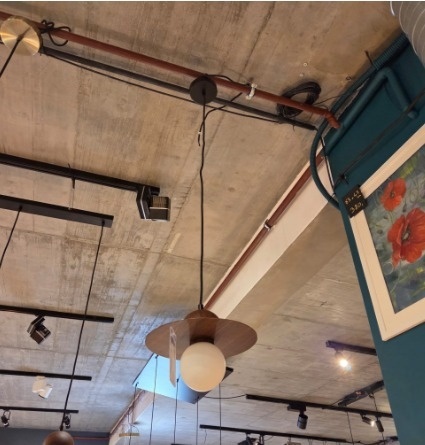 Lampa wisząca UFO Single 25 cm – Walnootlook & Glass – COCO maison