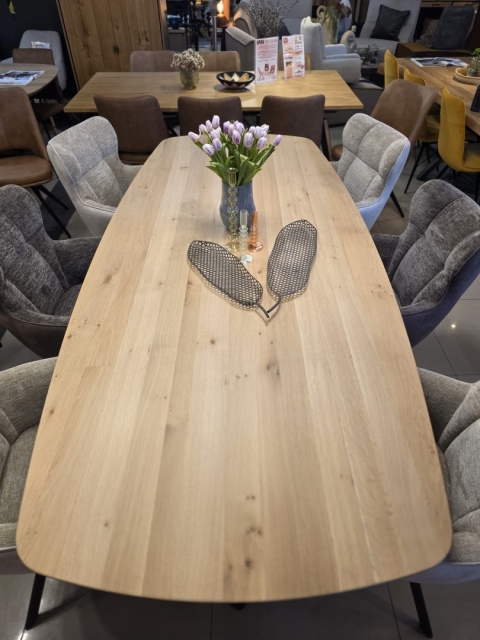 (R, od ręki) Stół Xooon Arvada 250 x 110 cm Oval lity dąb