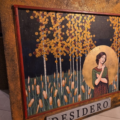 Obraz Ręcznie Malowany 3D "Pożądanie" – Leśna Nimfa z Tabliczką