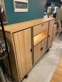 Bufet/ wysoka komoda SHIMANTO 180 cm – Bright Natural Oak – Henders & Hazel