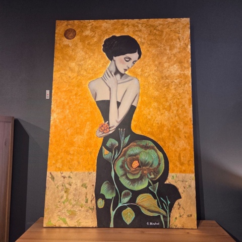 Obraz Ręcznie Malowany "Złoty Sen" – Elegancka Kobieta w Kwiatach [140x95]