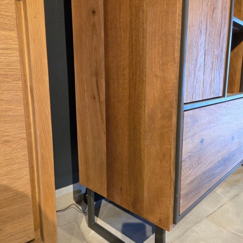 [K, defekt] Wysoka komoda Trapani 120 cm – Wędzony Fornir Mango, LED | Industrial