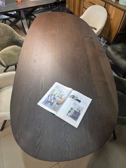 Stół do jadalni TRENTON 240x110 cm, fornir dębowy, kolor Clay, organiczny kształt