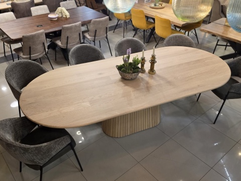 Dębowy stół jadalniany Ravello 270 x 120 cm – kolor Dune – matowy lakier