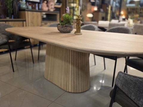 Dębowy stół jadalniany Ravello 270 x 120 cm – kolor Dune – matowy lakier