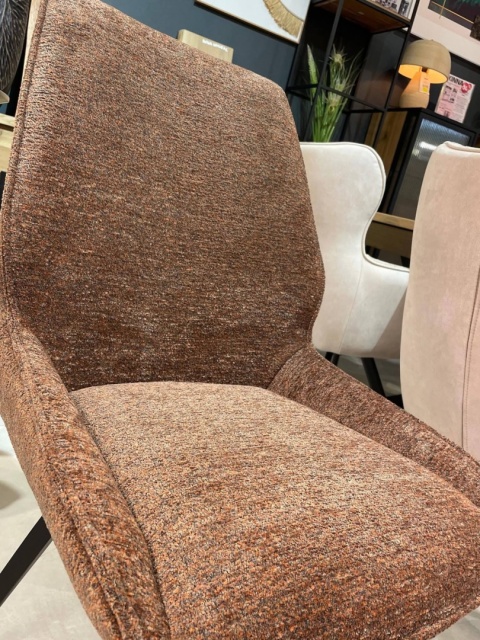 [od ręki] Krzesło jadalniane SCOTT – Tkanina szenilowa Enzo (Lava), Design Habufa