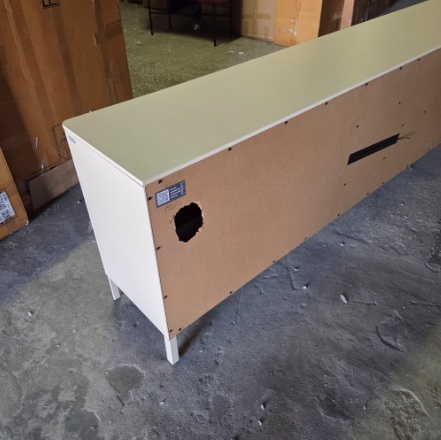 [M, defekt] Designerska komoda Trentino 240 cm – Lakier Krem, LED, system Push-to-Open